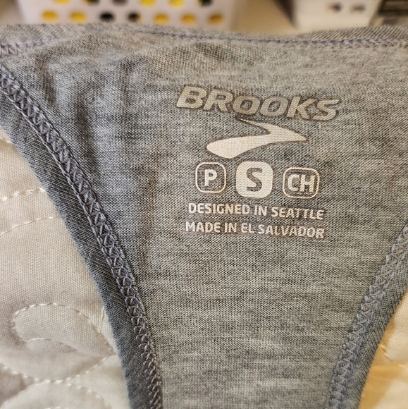 Brooks Gray Run Happy Tank Top Grey Women Small - Picture 2 of 6